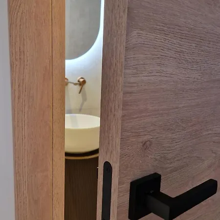 Lägenhet Luxe - New - Centre - 100m2 - Full Clim - 3bdr - 3bthr - 3wc - Pkg *