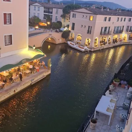 Luxe - New - Centre - 100m2 - Full Clim - 3bdr - 3bthr - 3wc - Pkg Lägenhet Grimaud