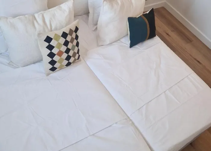 Luxe - New - Centre - 100m2 - Full Clim - 3bdr - 3bthr - 3wc - Pkg 公寓 格里莫